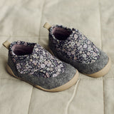 Wheat Footwear Innendørs sko Mulle Indoor Shoes 9527 black sea flowers