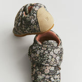 Wheat Footwear Innesko Sasha Indoor Shoes 9527 black sea flowers