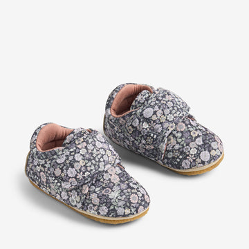 Wheat Footwear Innesko Sasha Indoor Shoes 9527 black sea flowers