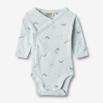 Wheat Main  Omslagsbody L/S Pil Underwear/Bodies 4032 light blue whales