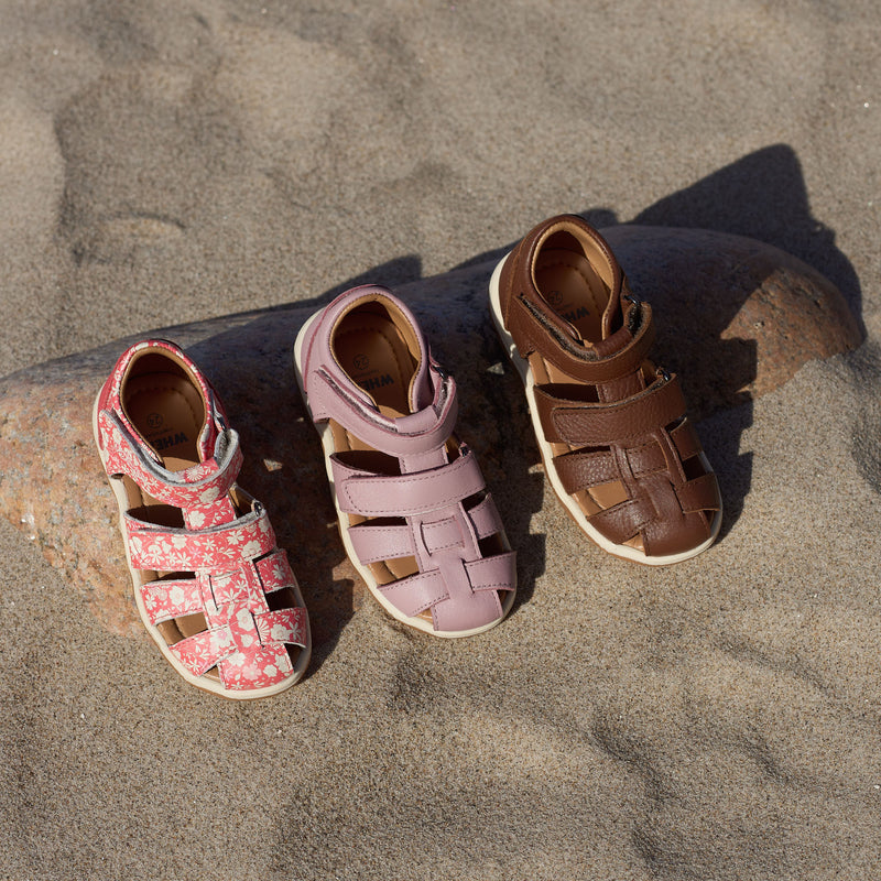 Wheat Footwear Sandal Frei Sandal 9422 coral flowers